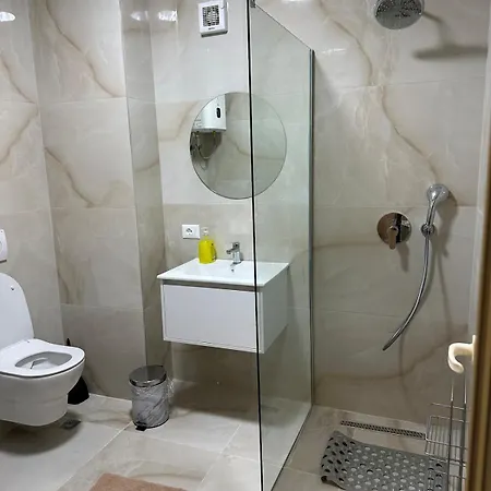 Drini Nr 1 * 티라나